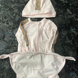 Burberry newborn set